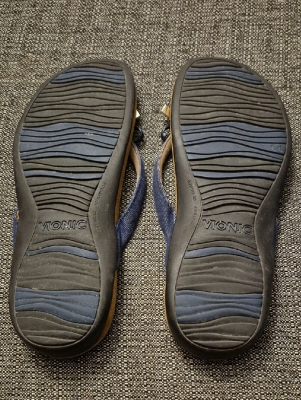 Vionic Sandals Size 8.5 - Picture 8 of 8